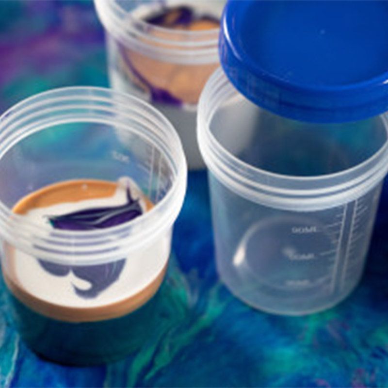 Pouring Masters 20 Ounce (600ml) Graduated Plastic Mixing Cups (Box of 12) - Paint Mixing Cups for Epoxy Resin, Art, Kitchen, Baking - Measurements in OZ and ML, 4 Different Measuring